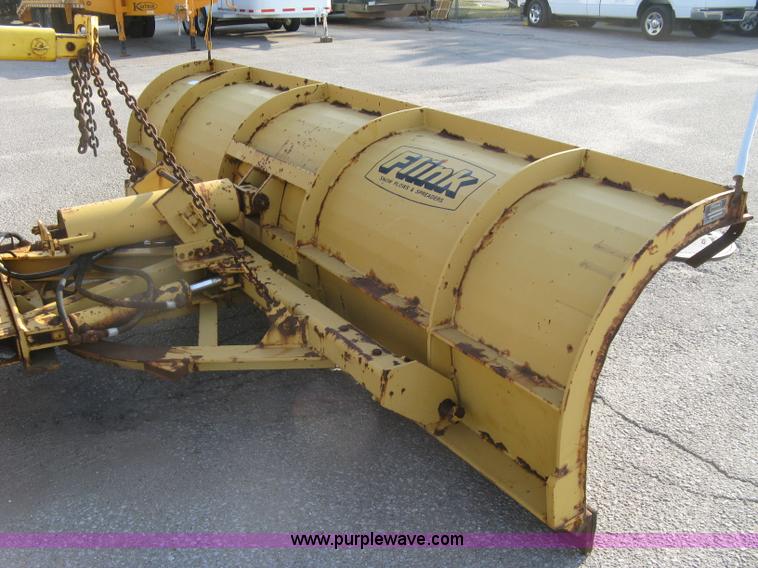 image for item E7938 2001 GMC C7500 dump truck