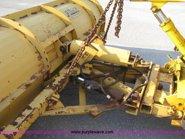 image for item E7938 2001 GMC C7500 dump truck