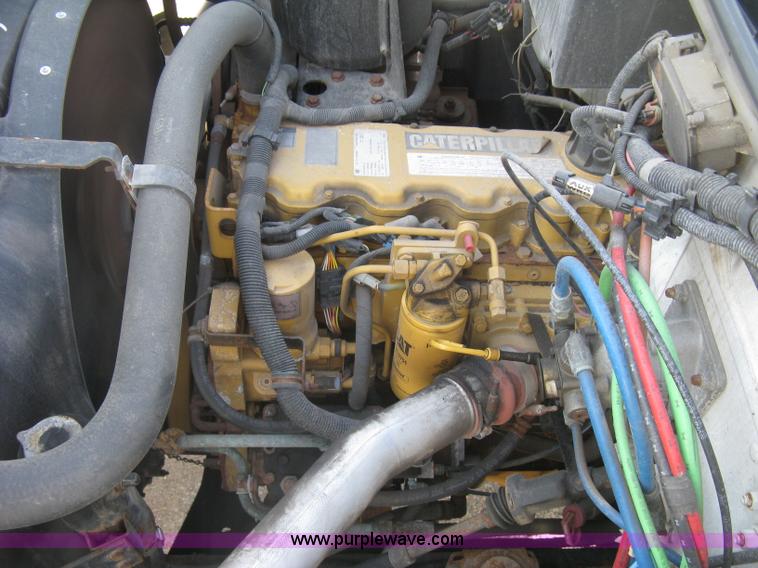 image for item E7938 2001 GMC C7500 dump truck