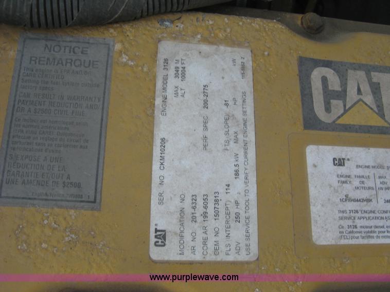 image for item E7938 2001 GMC C7500 dump truck