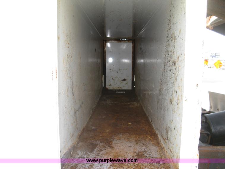 image for item E7938 2001 GMC C7500 dump truck