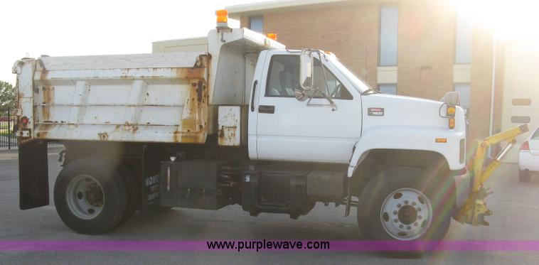 image for item E7939 2001 GMC C7500 dump truck