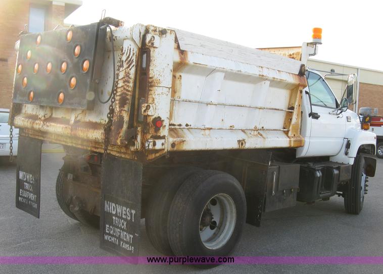 image for item E7939 2001 GMC C7500 dump truck