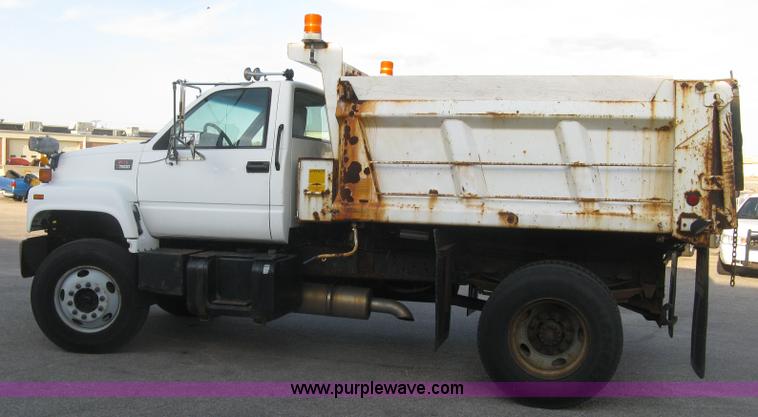 image for item E7939 2001 GMC C7500 dump truck