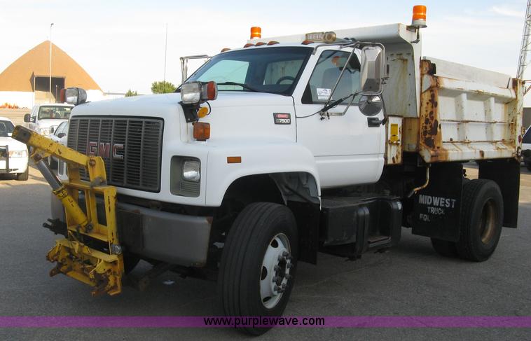 image for item E7939 2001 GMC C7500 dump truck
