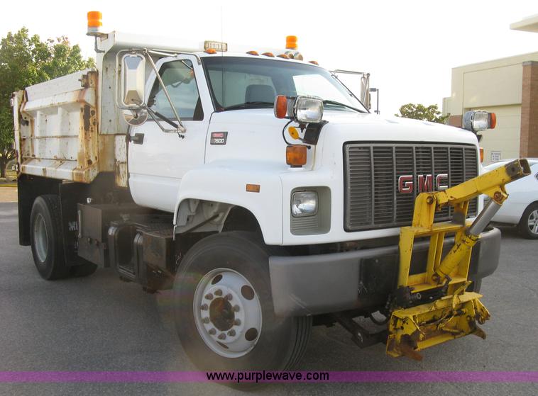 image for item E7939 2001 GMC C7500 dump truck