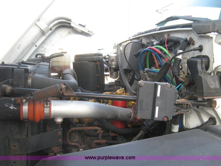 image for item E7939 2001 GMC C7500 dump truck