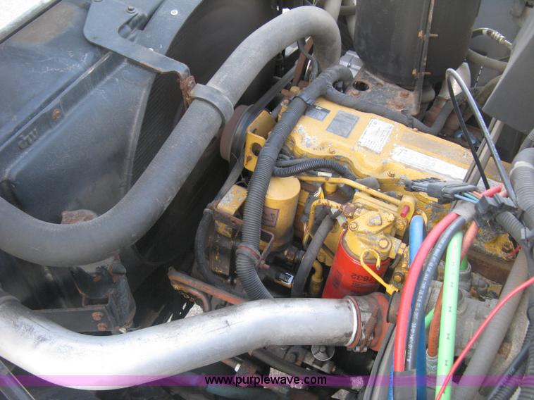 image for item E7939 2001 GMC C7500 dump truck