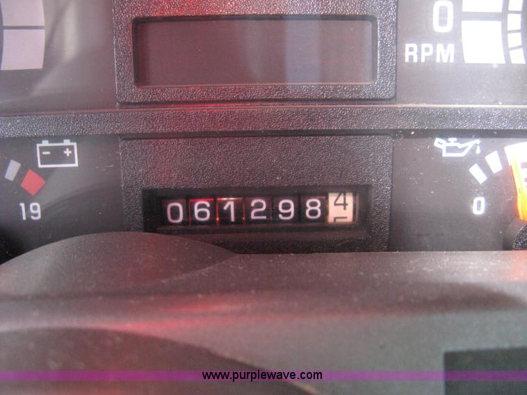 image for item E7939 2001 GMC C7500 dump truck