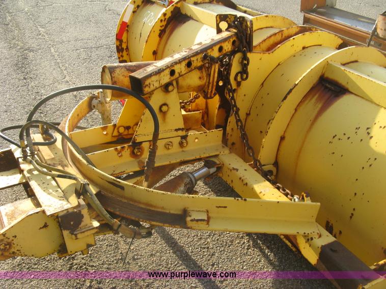 image for item E7939 2001 GMC C7500 dump truck