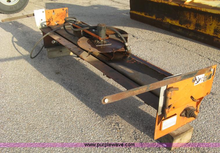 image for item E7939 2001 GMC C7500 dump truck