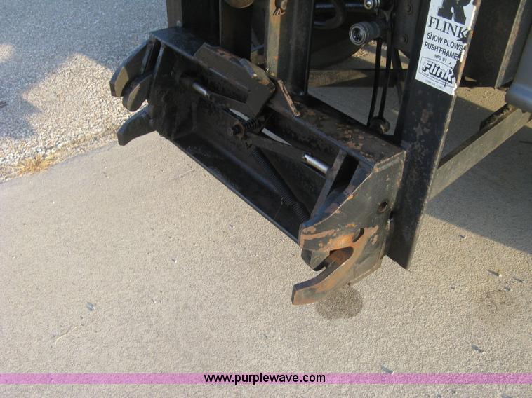 image for item E7940 2004 International 7400 dump truck