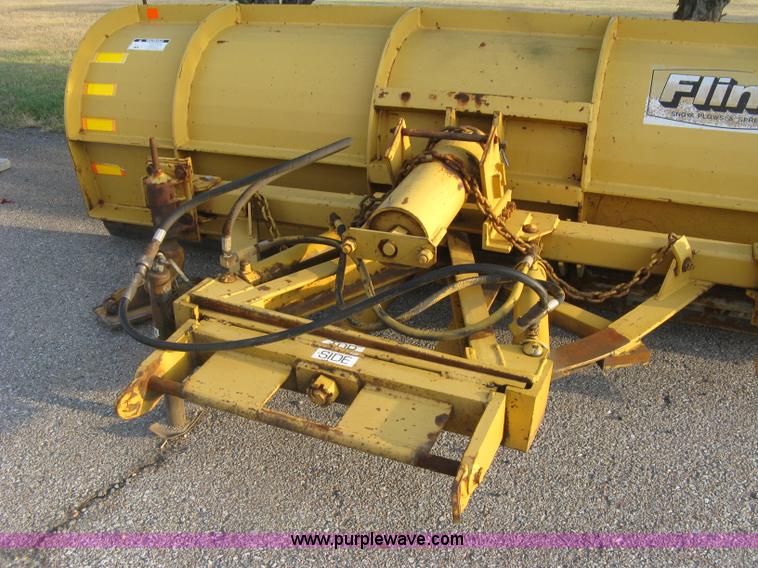 image for item E7940 2004 International 7400 dump truck