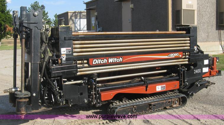 image for item E7942 2005 Ditch Witch JT2020 Mach 1 directional drill