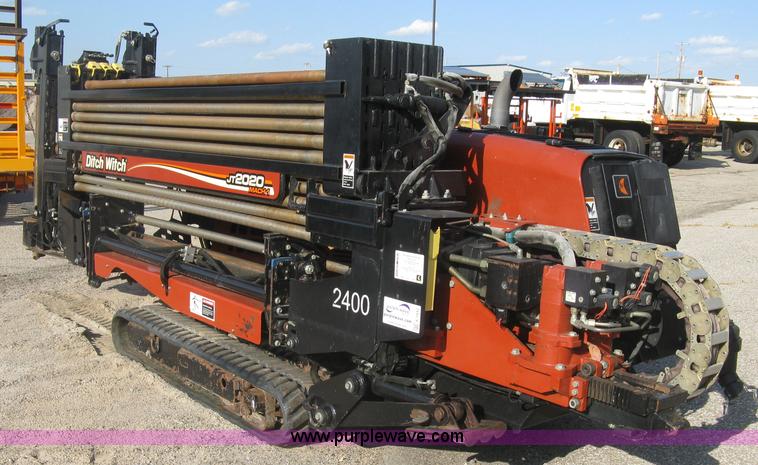image for item E7942 2005 Ditch Witch JT2020 Mach 1 directional drill