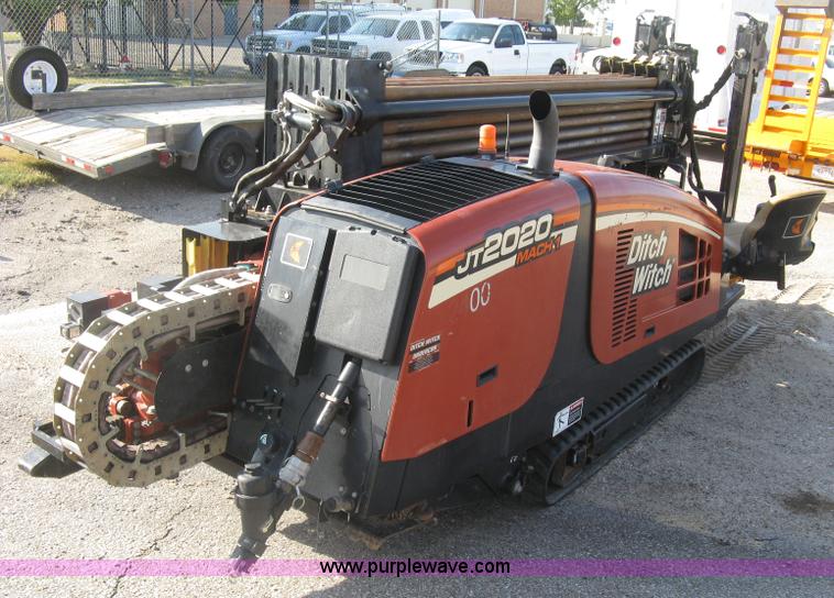 image for item E7942 2005 Ditch Witch JT2020 Mach 1 directional drill
