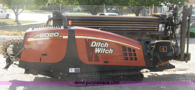 image for item E7942 2005 Ditch Witch JT2020 Mach 1 directional drill