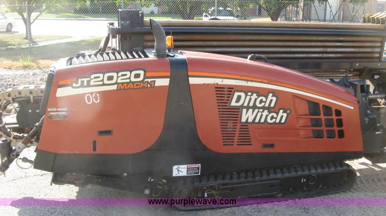 image for item E7942 2005 Ditch Witch JT2020 Mach 1 directional drill