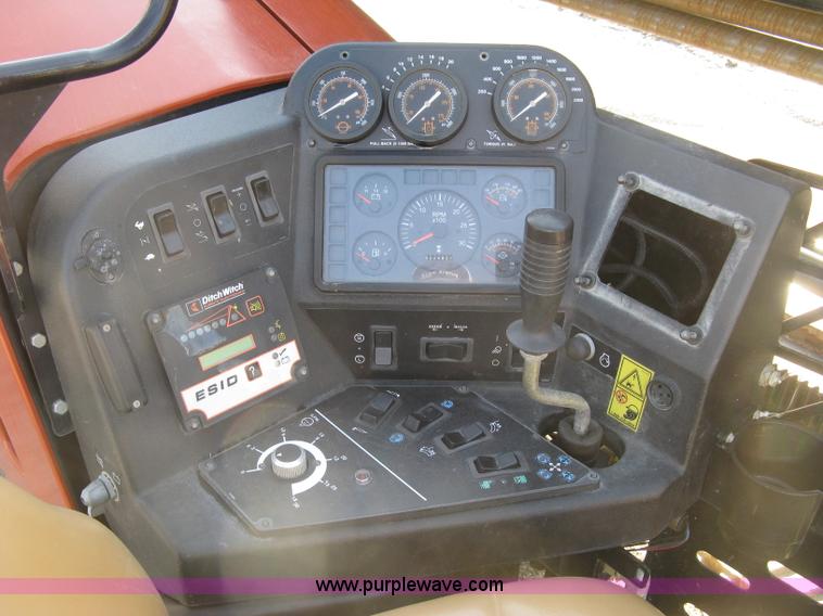 image for item E7942 2005 Ditch Witch JT2020 Mach 1 directional drill