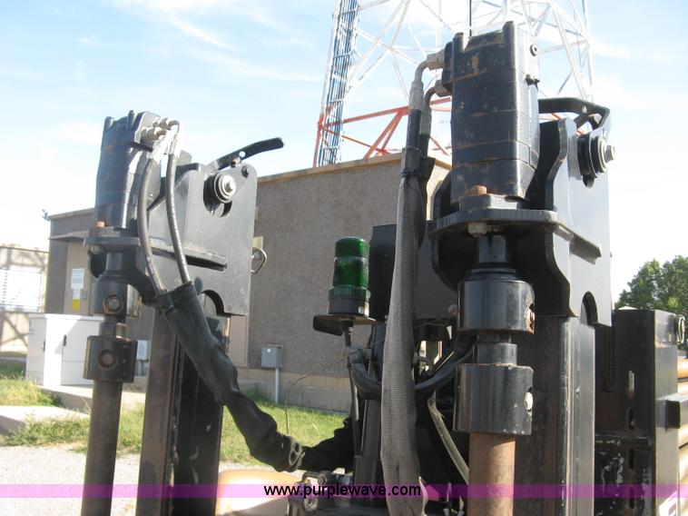 image for item E7942 2005 Ditch Witch JT2020 Mach 1 directional drill