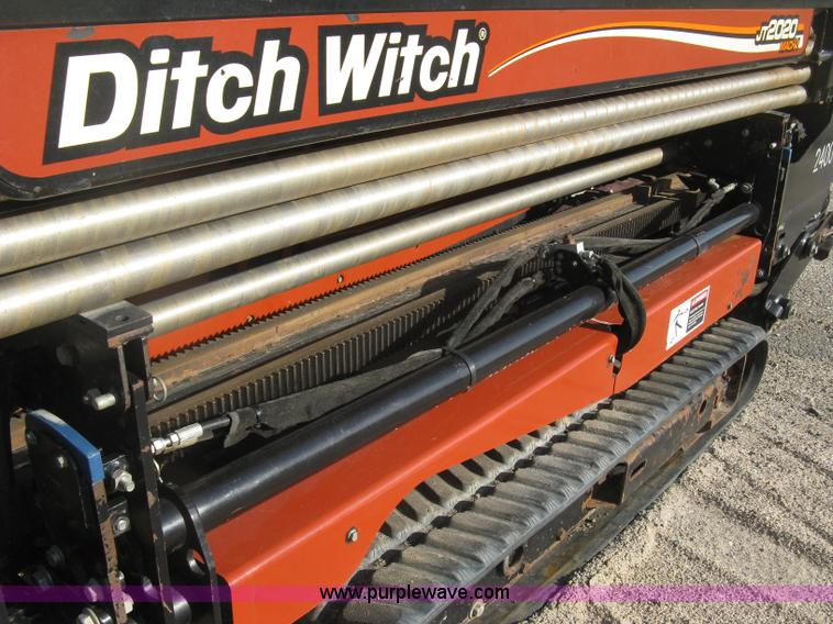 image for item E7942 2005 Ditch Witch JT2020 Mach 1 directional drill