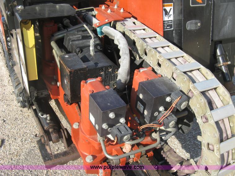 image for item E7942 2005 Ditch Witch JT2020 Mach 1 directional drill