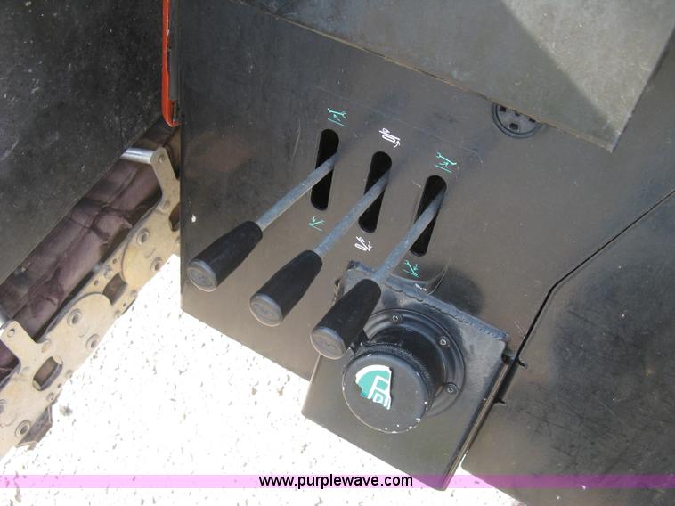 image for item E7942 2005 Ditch Witch JT2020 Mach 1 directional drill