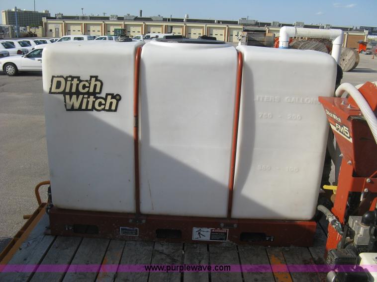 image for item E7942 2005 Ditch Witch JT2020 Mach 1 directional drill