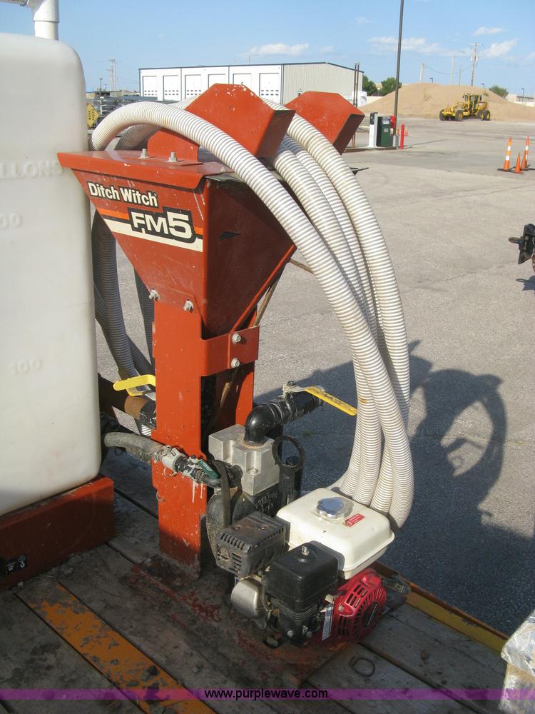 image for item E7942 2005 Ditch Witch JT2020 Mach 1 directional drill