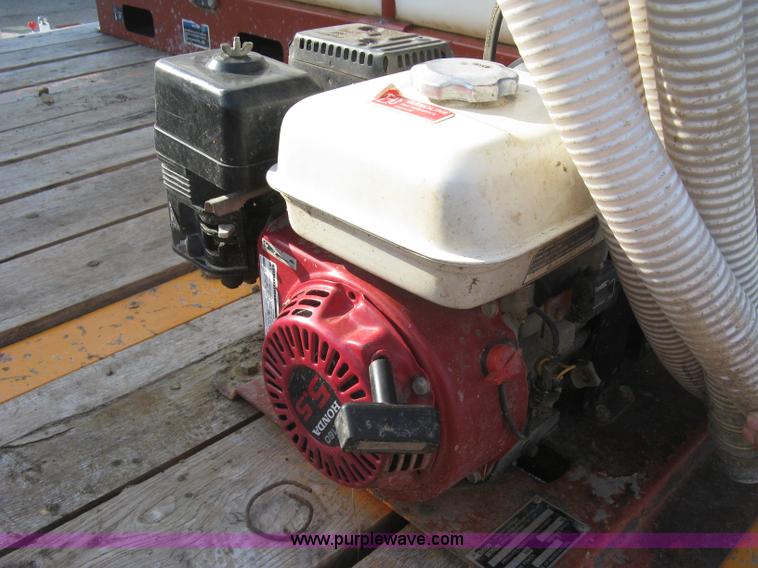 image for item E7942 2005 Ditch Witch JT2020 Mach 1 directional drill