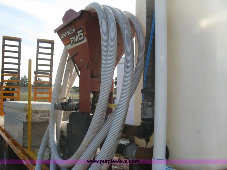 image for item E7942 2005 Ditch Witch JT2020 Mach 1 directional drill