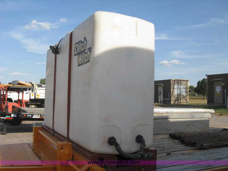 image for item E7942 2005 Ditch Witch JT2020 Mach 1 directional drill