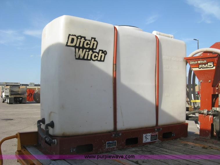 image for item E7942 2005 Ditch Witch JT2020 Mach 1 directional drill