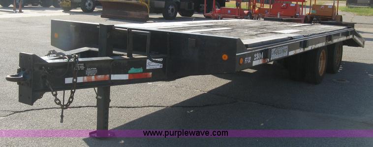 image for item E7943 2000 Felling FT32 equipment trailer