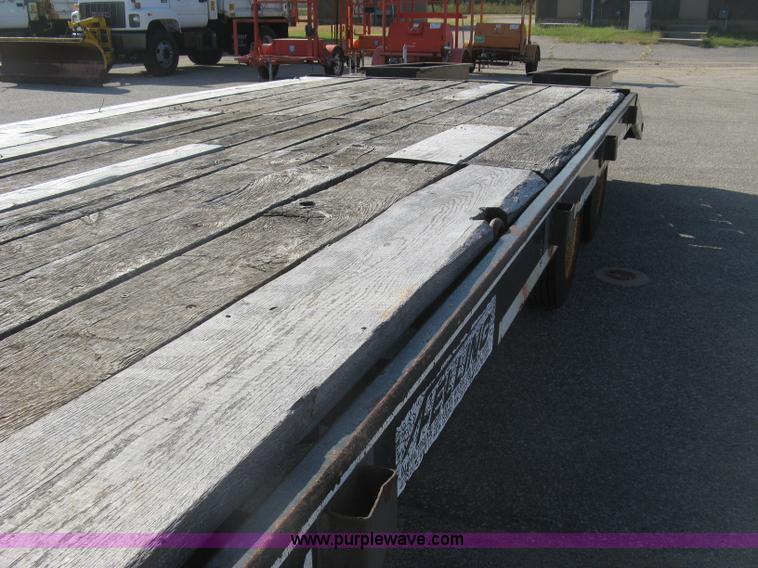 image for item E7943 2000 Felling FT32 equipment trailer