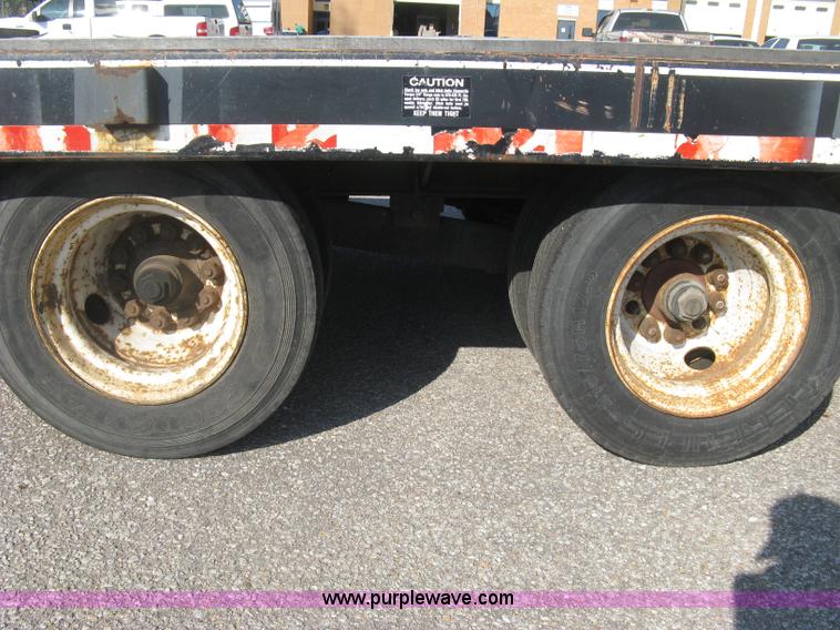 image for item E7943 2000 Felling FT32 equipment trailer