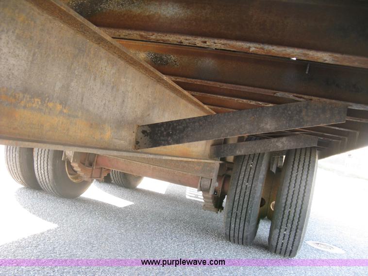 image for item E7943 2000 Felling FT32 equipment trailer