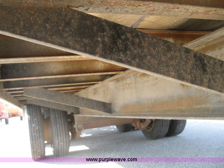 image for item E7943 2000 Felling FT32 equipment trailer