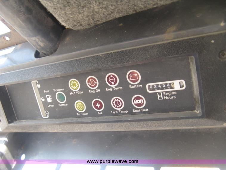 image for item E7944 1996 Case 1845C skid steer