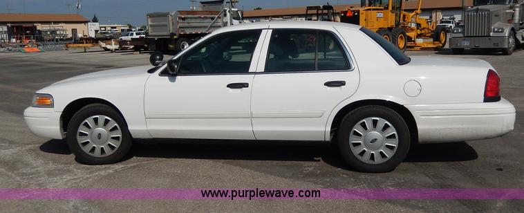 image for item H9746 2010 Ford Crown Victoria Police Interceptor