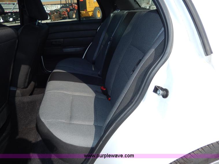 image for item H9746 2010 Ford Crown Victoria Police Interceptor