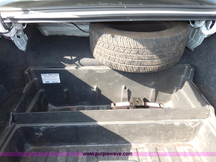 image for item H9746 2010 Ford Crown Victoria Police Interceptor