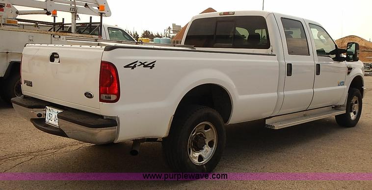 image for item I5485 2008 Ford F250 Super Duty XLT Crew Cab pickup truck
