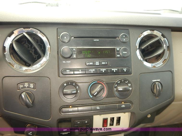 image for item I5485 2008 Ford F250 Super Duty XLT Crew Cab pickup truck