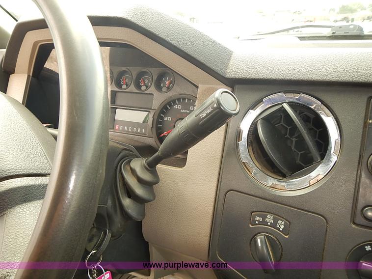 image for item I5485 2008 Ford F250 Super Duty XLT Crew Cab pickup truck