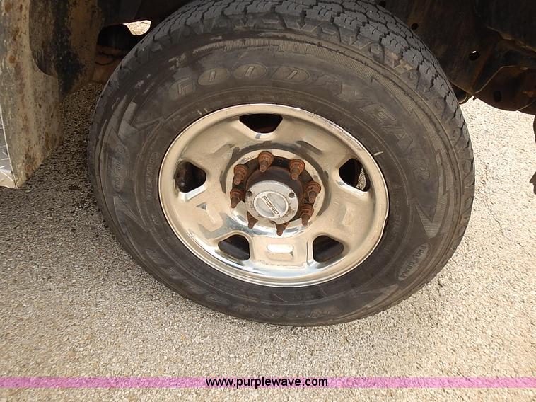 image for item I5485 2008 Ford F250 Super Duty XLT Crew Cab pickup truck