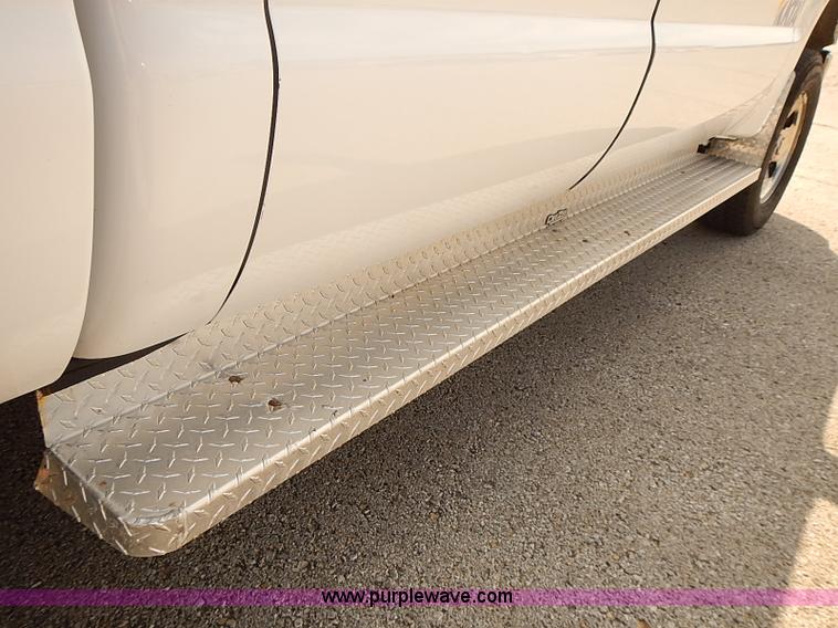 image for item I5485 2008 Ford F250 Super Duty XLT Crew Cab pickup truck