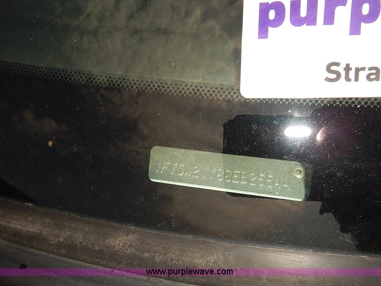 image for item I5485 2008 Ford F250 Super Duty XLT Crew Cab pickup truck