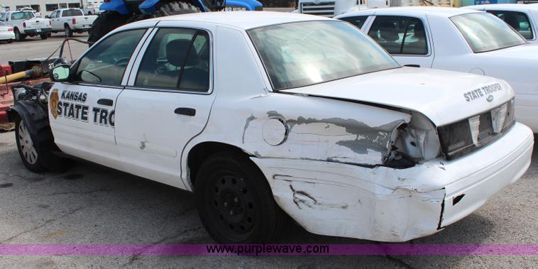 image for item I5767 2008 Ford Crown Victoria Police Interceptor