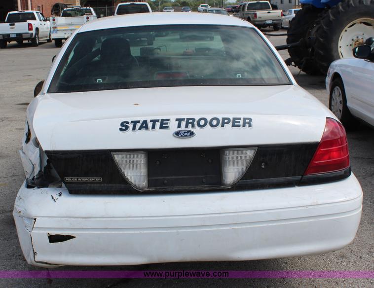image for item I5767 2008 Ford Crown Victoria Police Interceptor